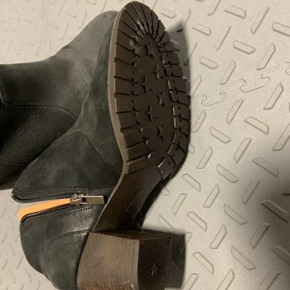 Clark’s booties leather size 8.5 - Picture 6 of 7